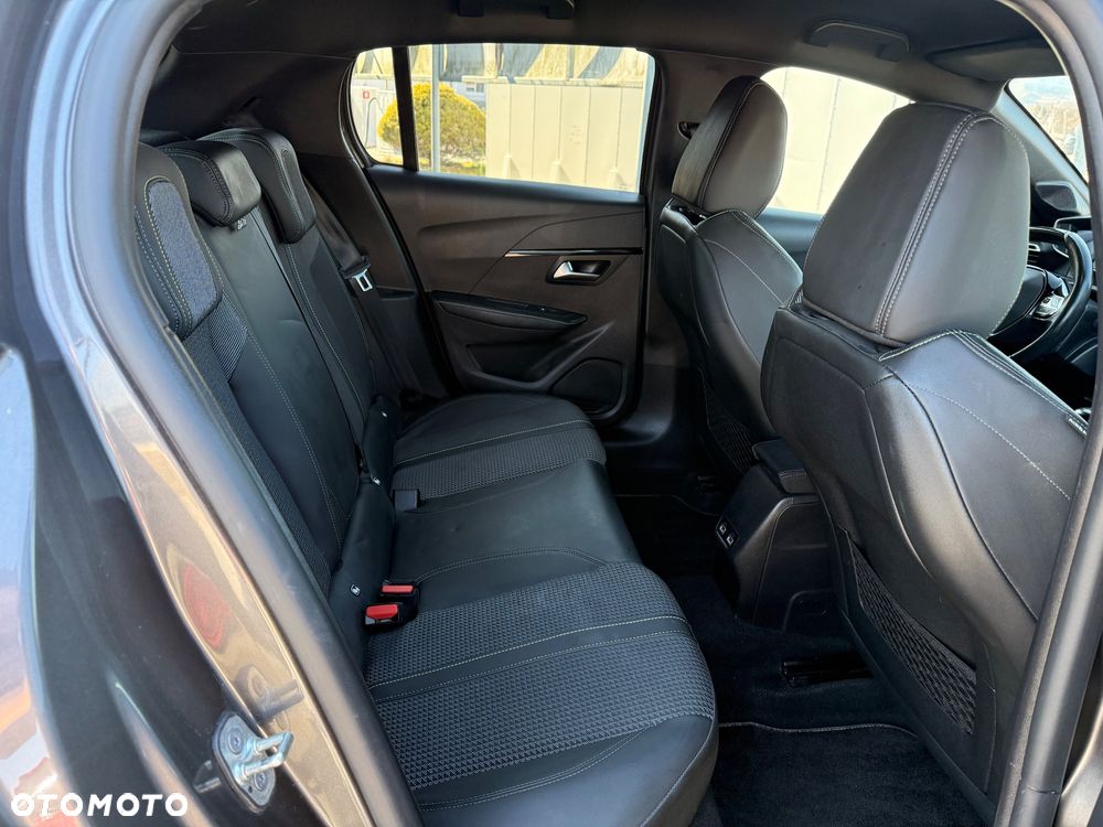 Peugeot 208 PureTech 100 GT Pack - 10