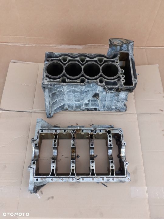 BMW E90 320i 2.0 N43B20A BLOK SILNIKA PODSTAWA - 1