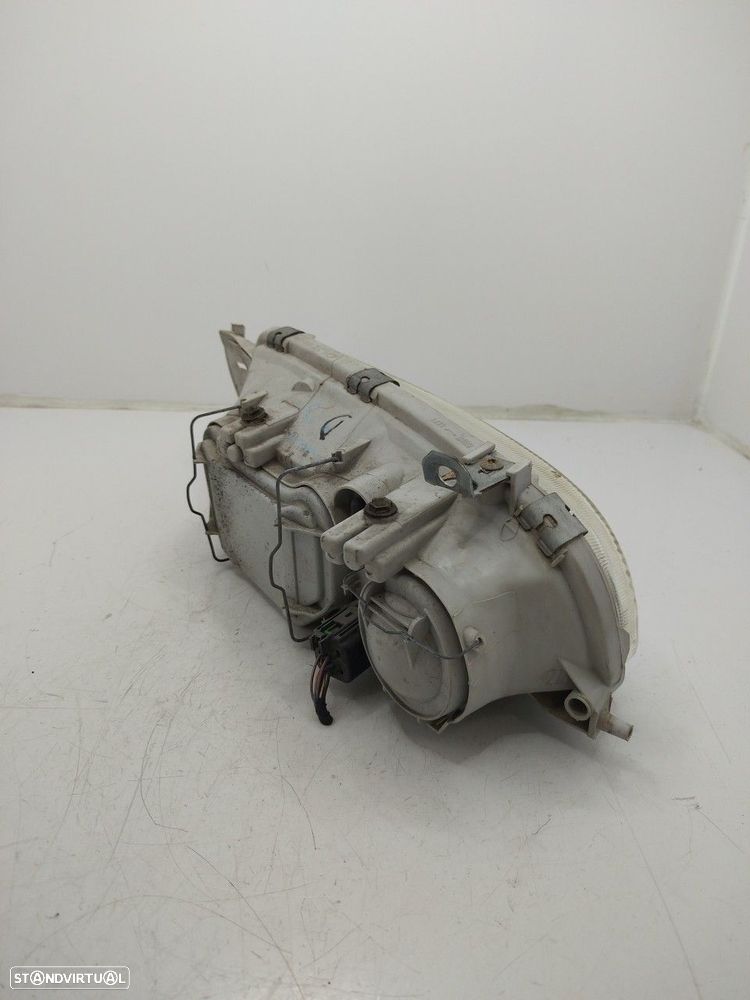 Farol/ Otica Dianteiro Dto Ford Fiesta Iv (Ja_, Jb_) - 3