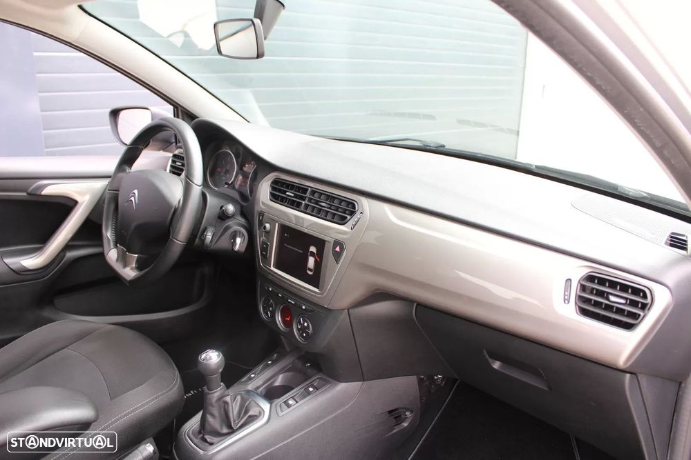 Citroën C-Elysée 1.2 PureTech Shine - 19