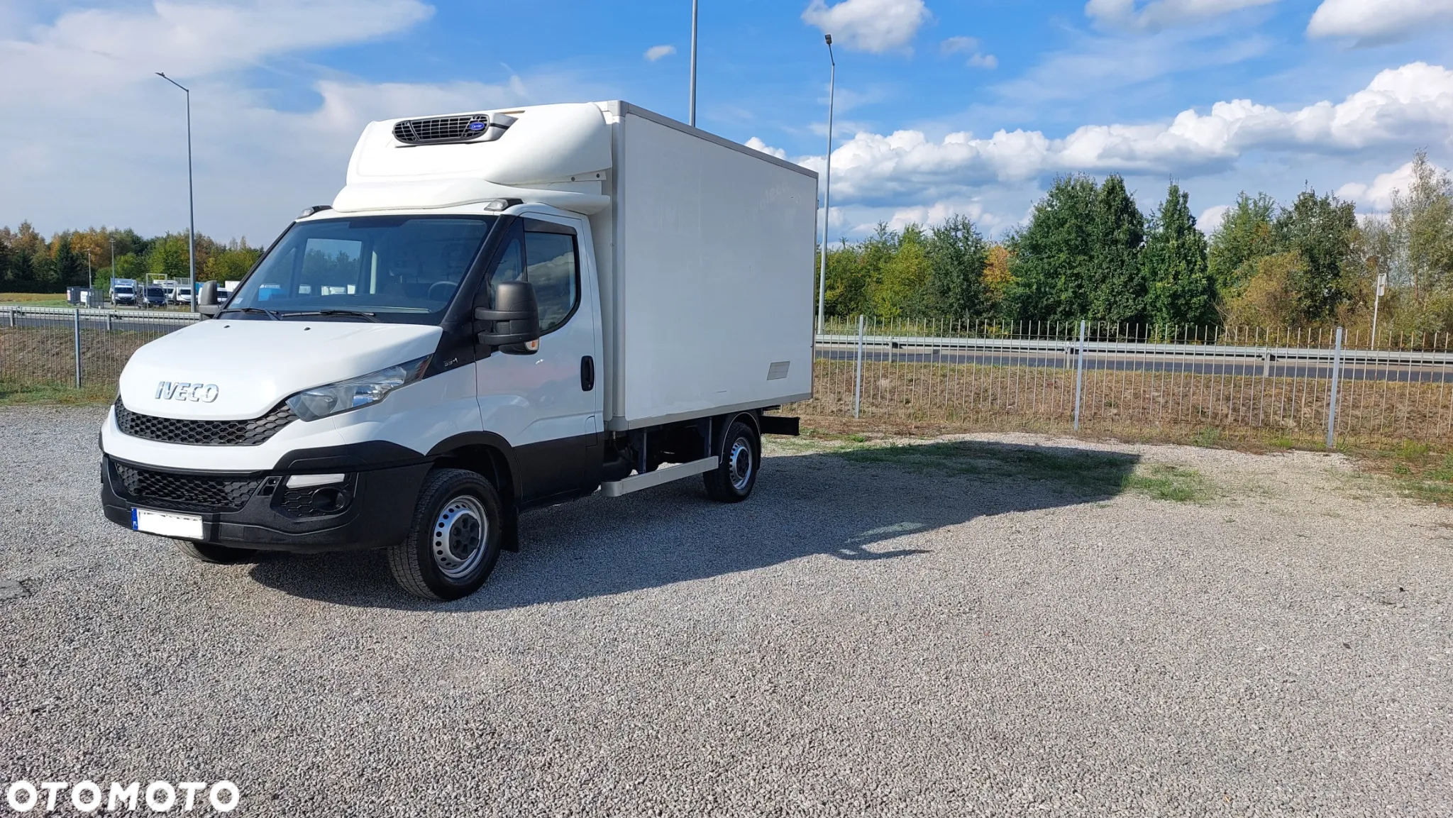 Iveco 35c13, chłodnia mroźniania carier, super stan, rama do zabudowy - 2