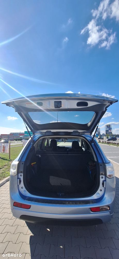 Mitsubishi Outlander - 11