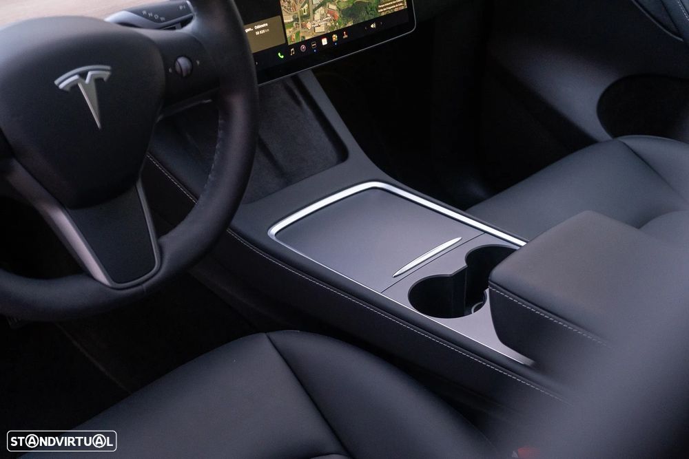 Tesla Model Y Long Range Dual Motor AWD - 26