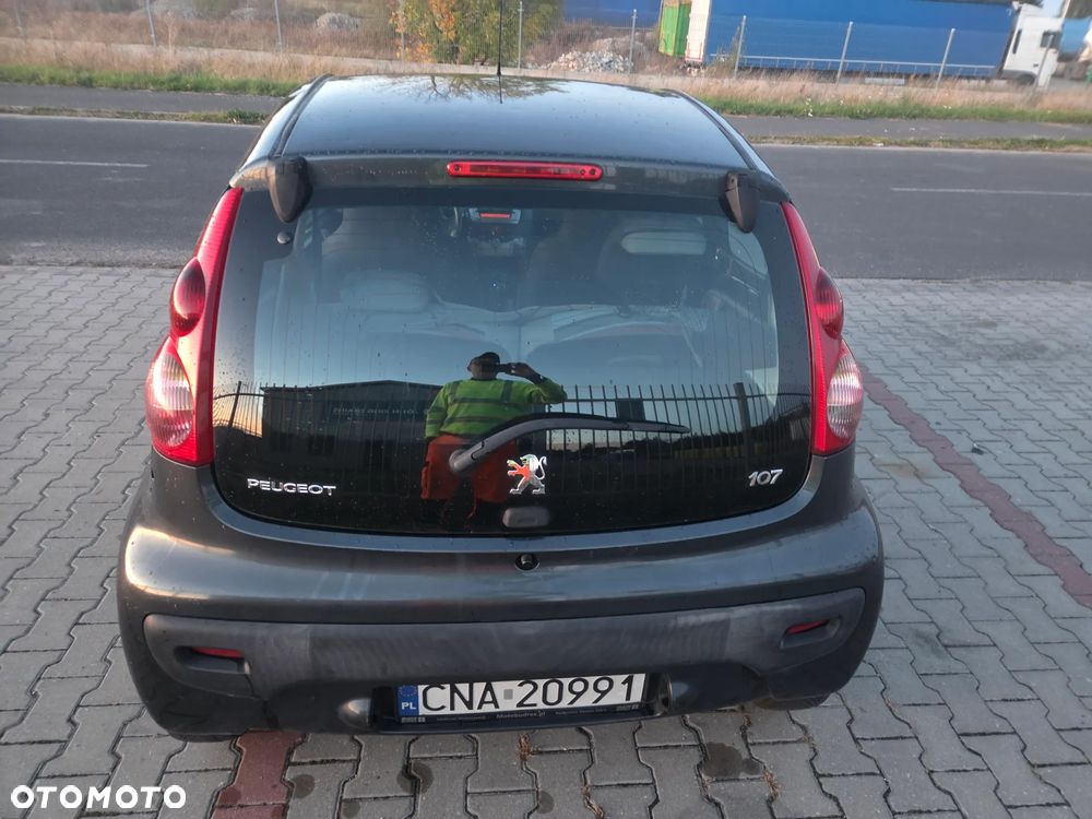 Peugeot 107 2006 photo 4