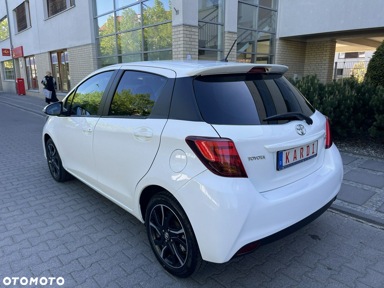 Toyota Yaris - 10