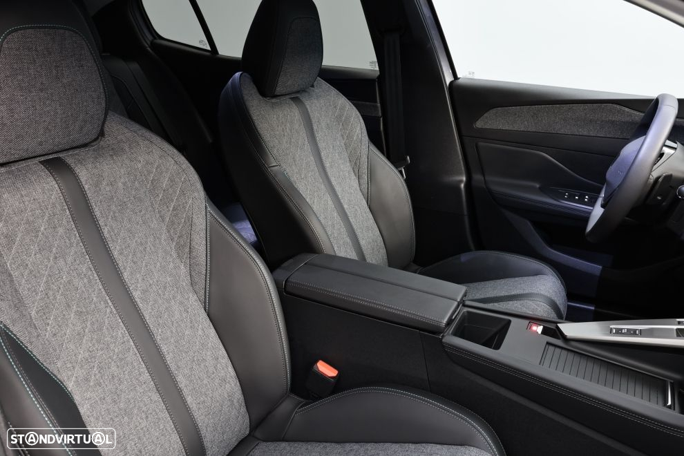 Peugeot 408 1.6 Hybrid Allure e-EAT8 - 21