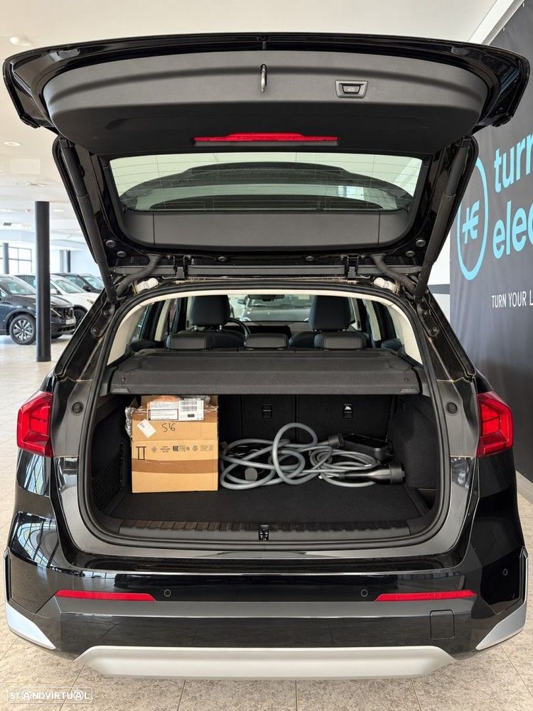 BMW iX1 xDrive30 xLine - 17