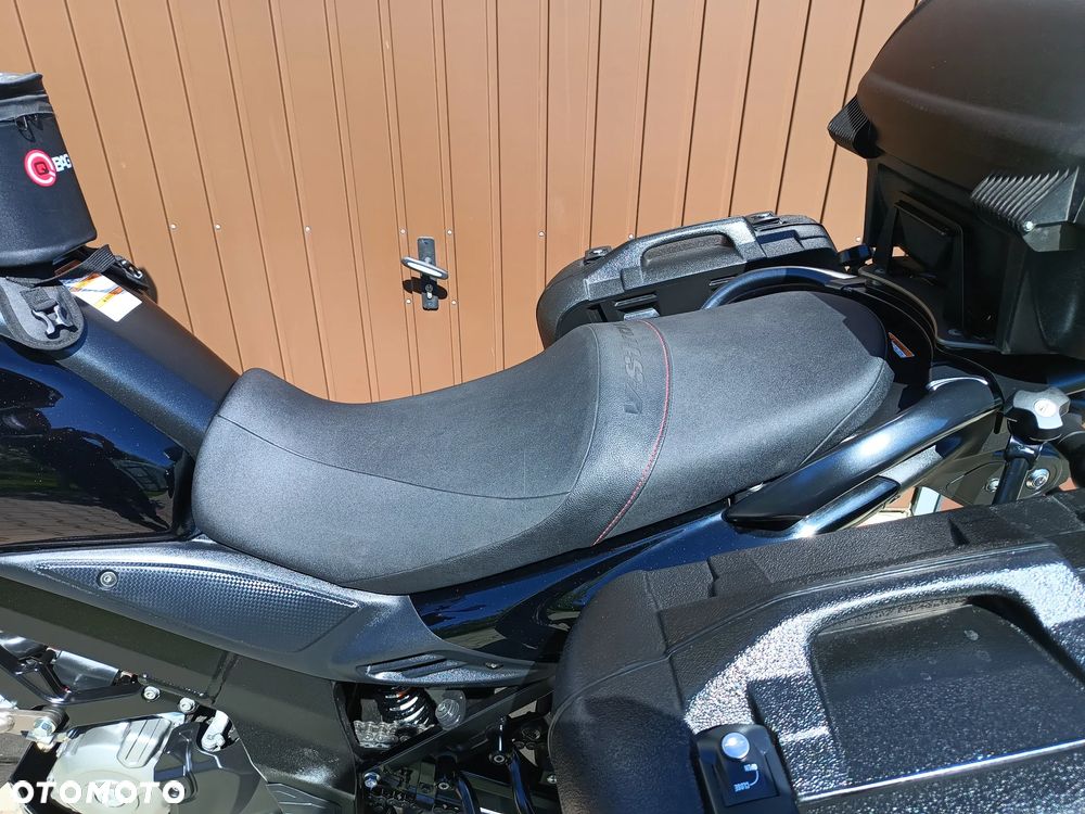 Suzuki V-STROM - 32