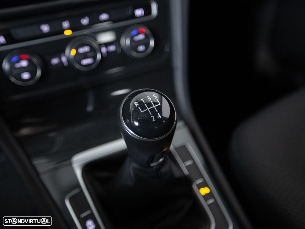 VW Golf Variant 1.6 TDi Confortline - 20