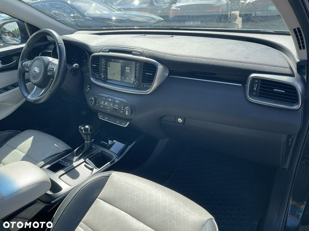 Kia Sorento 2.2 CRDi AWD Platinum Edition - 9