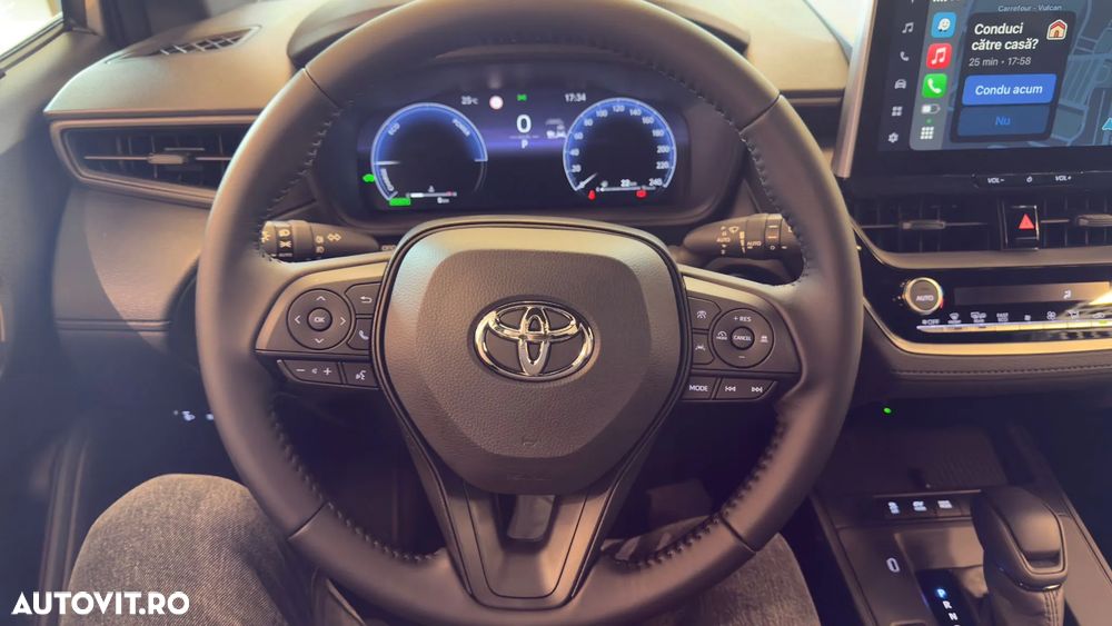 Toyota Corolla Cross - 12