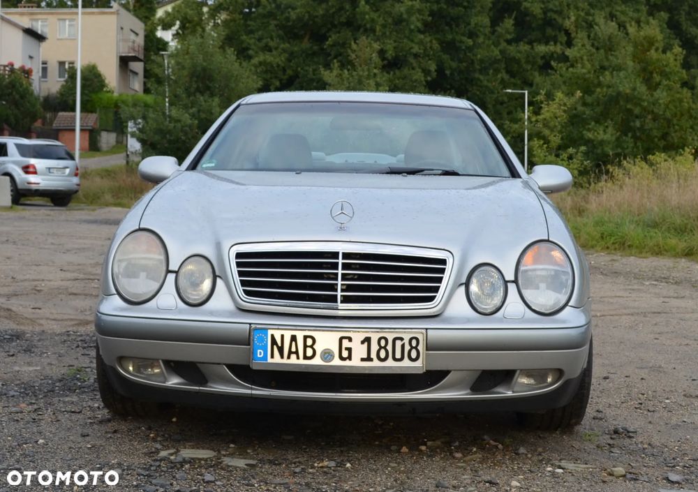 Mercedes-Benz CLK - 2