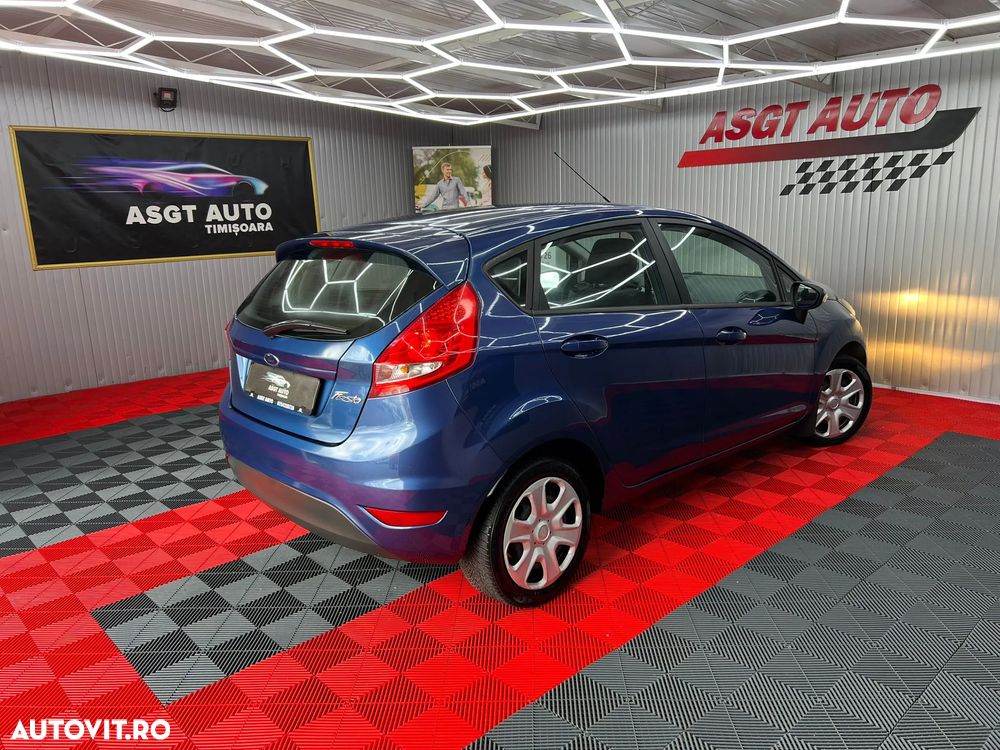 Ford Fiesta - 8