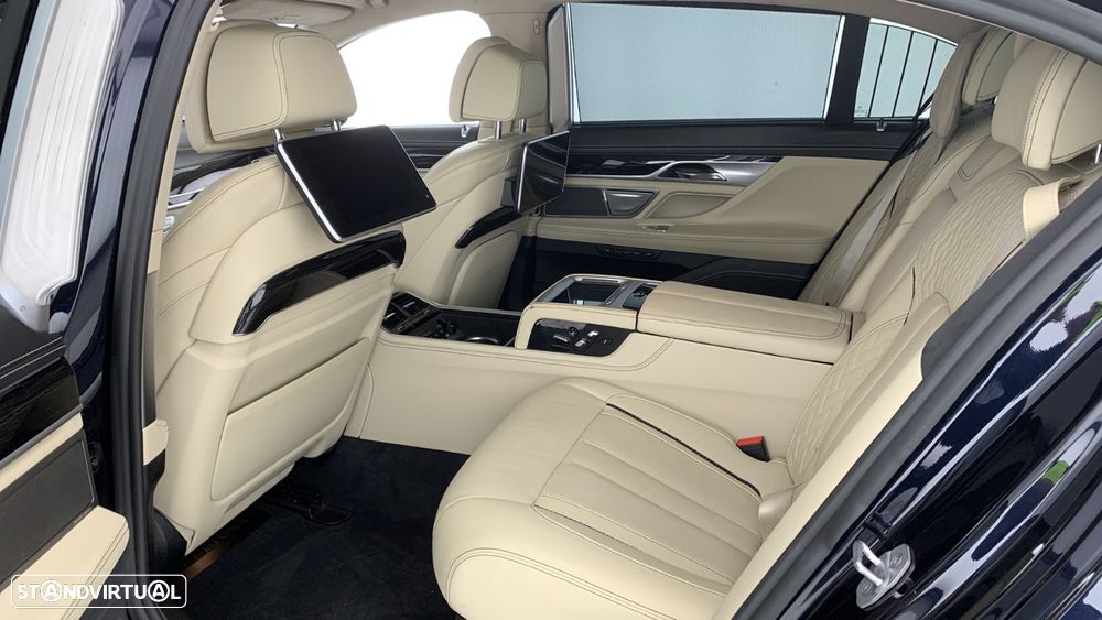BMW 740 Le xDrive iPerformance Pack M - 14