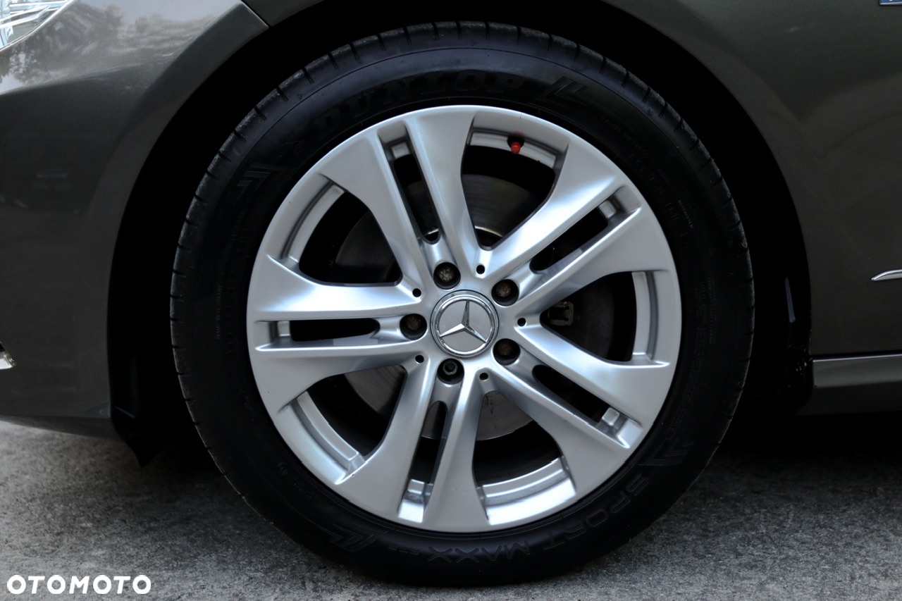 Mercedes-Benz Klasa E 350 T CDI DPF 4Matic BlueEFFICIENCY 7G-TRONIC Avantgarde - 14