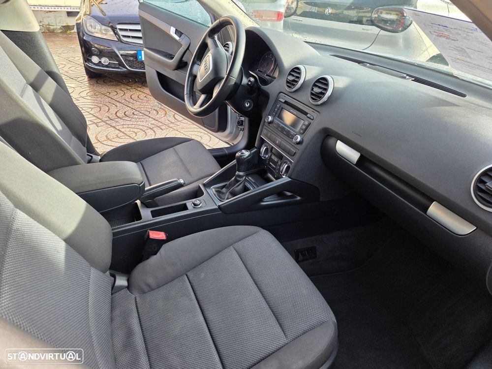 Audi A3 Sportback 1.6 TDI Attraction - 8
