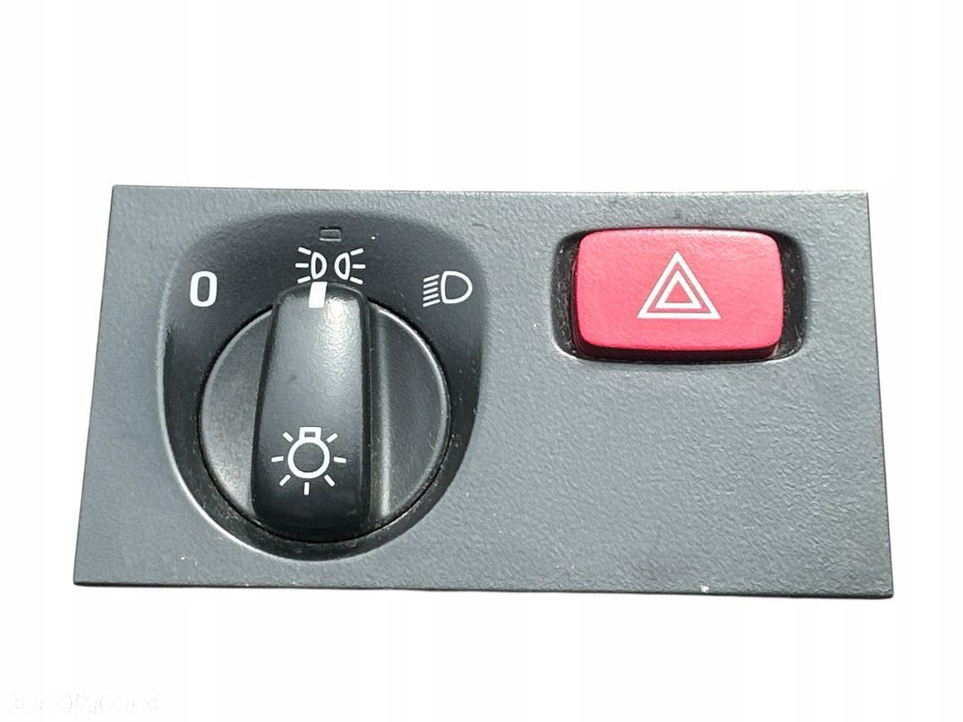 SCANIA R EURO6 WŁĄCZNIK ŚWIATEŁ 0431601 - 1