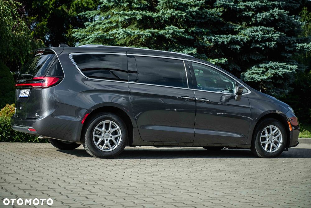 Chrysler Pacifica - 10