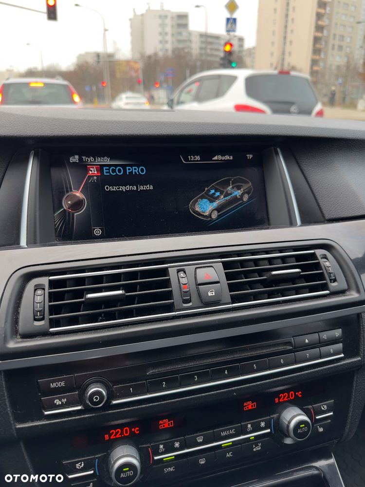 BMW Seria 5 520d xDrive - 15