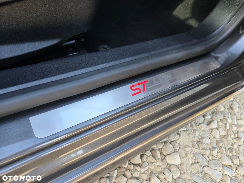 Ford Focus 1.5 EcoBlue Start-Stopp-System ST-LINE VIGNALE - 18