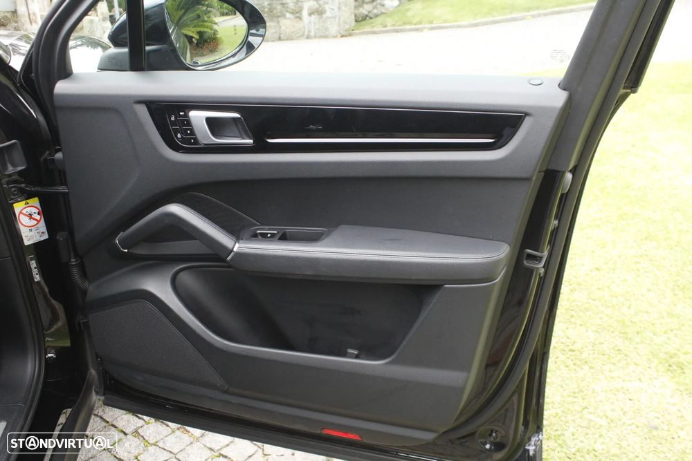 Porsche Cayenne E-Hybrid - 25