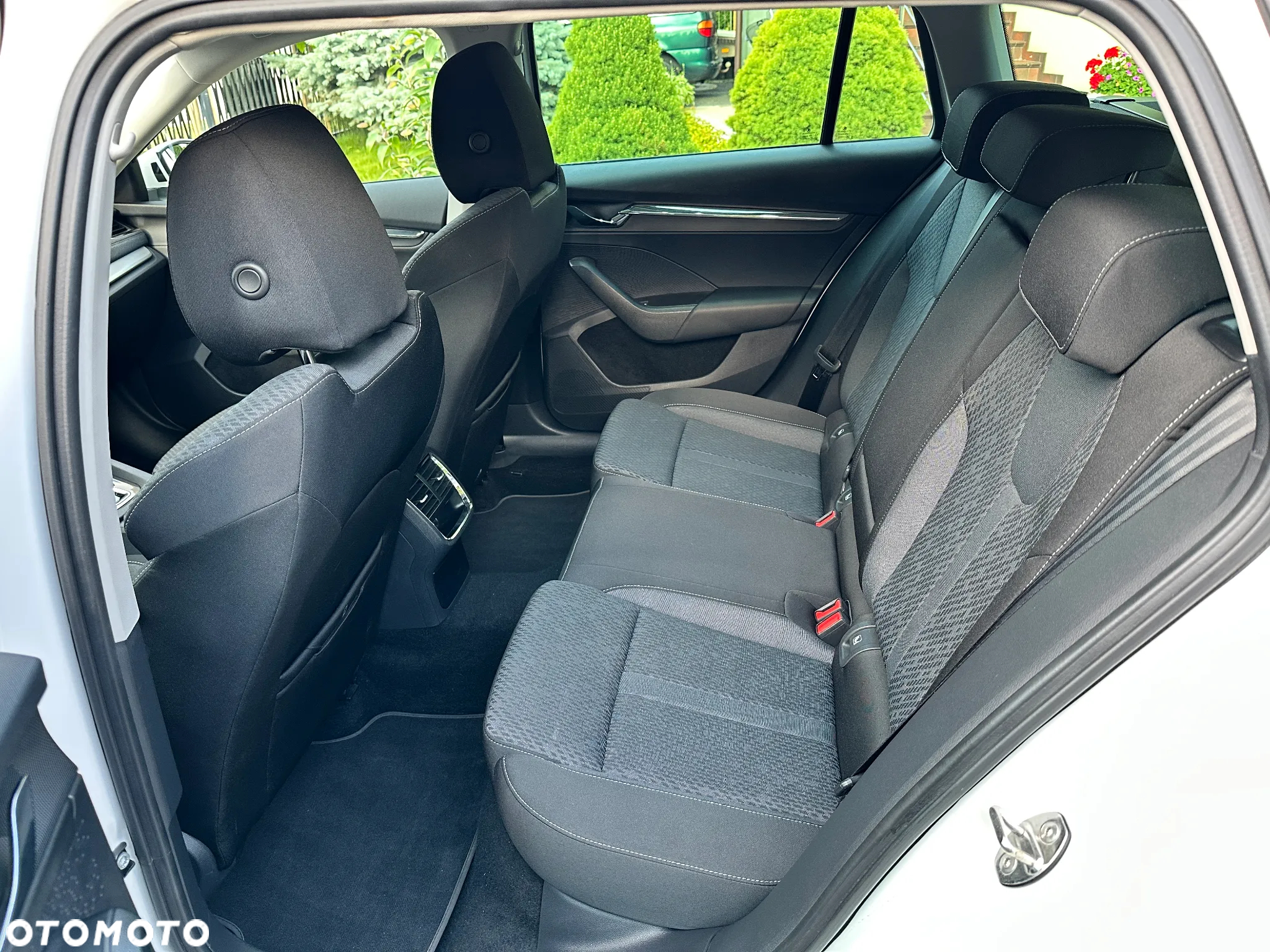 Skoda Octavia 2.0 TDI DSG Style - 17