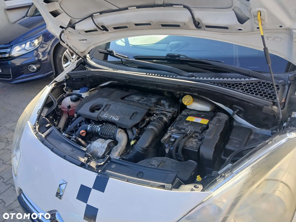 Citroën DS3 1.6 HDi SportChic - 22