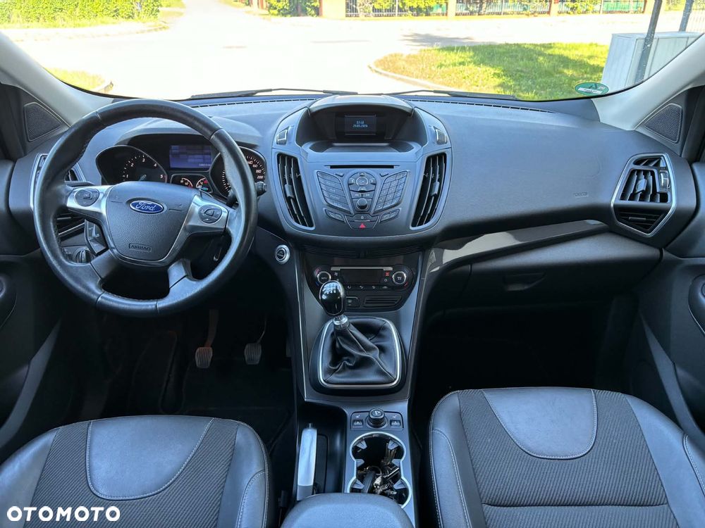 Ford Kuga 2.0 TDCi 4x4 Titanium - 28