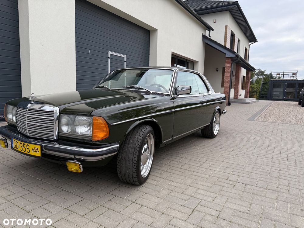 Mercedes-Benz 280 - 2