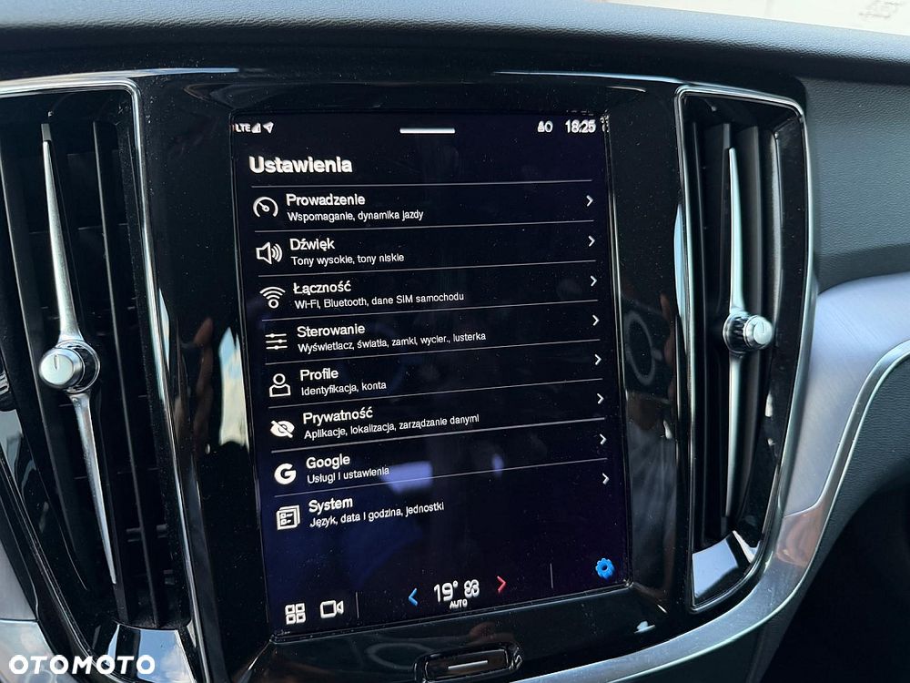Volvo V60 B3 B Plus Dark - 18