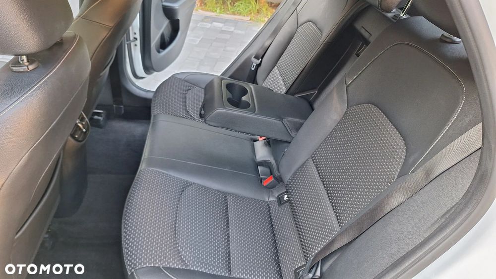Kia XCeed 1.5 T-GDI Business Line - 9