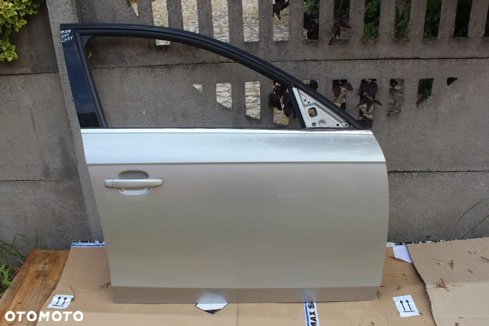DRZWI PRAWE PRZEDNIE AUDI A4 B8 LX1Y 2012