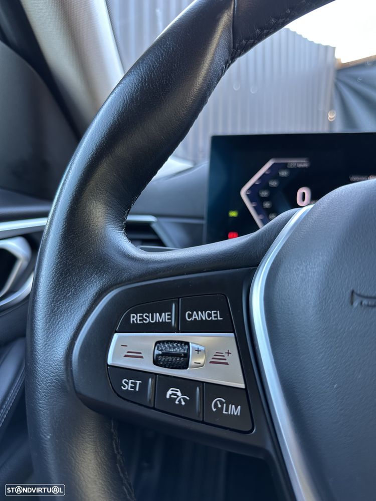 BMW i4 - 22