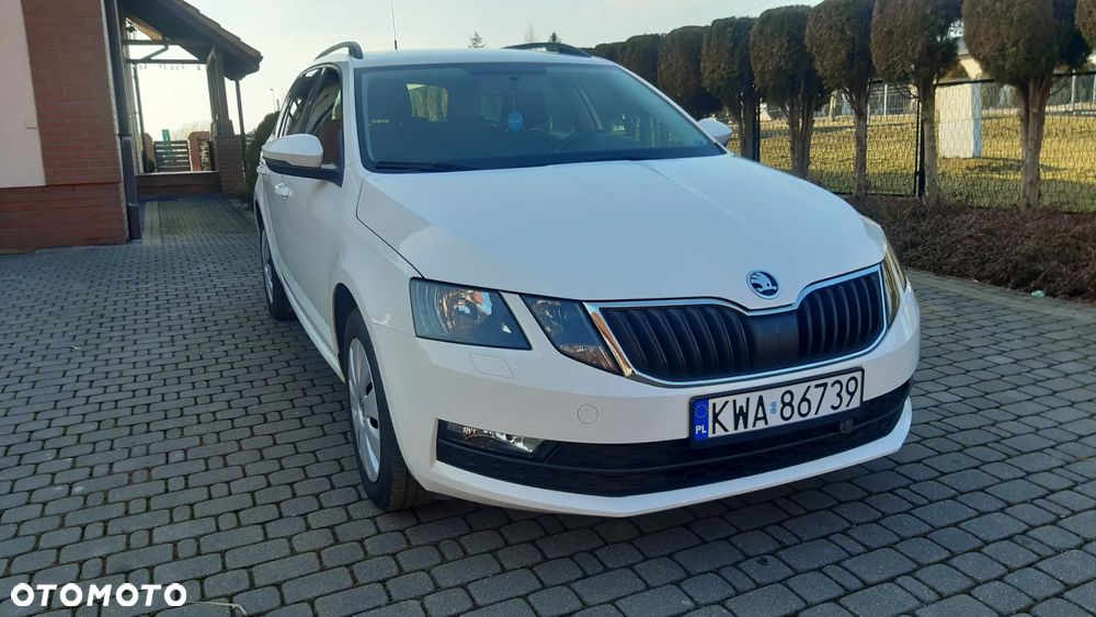 Skoda Octavia 1.6 TDI DSG Ambition - 2