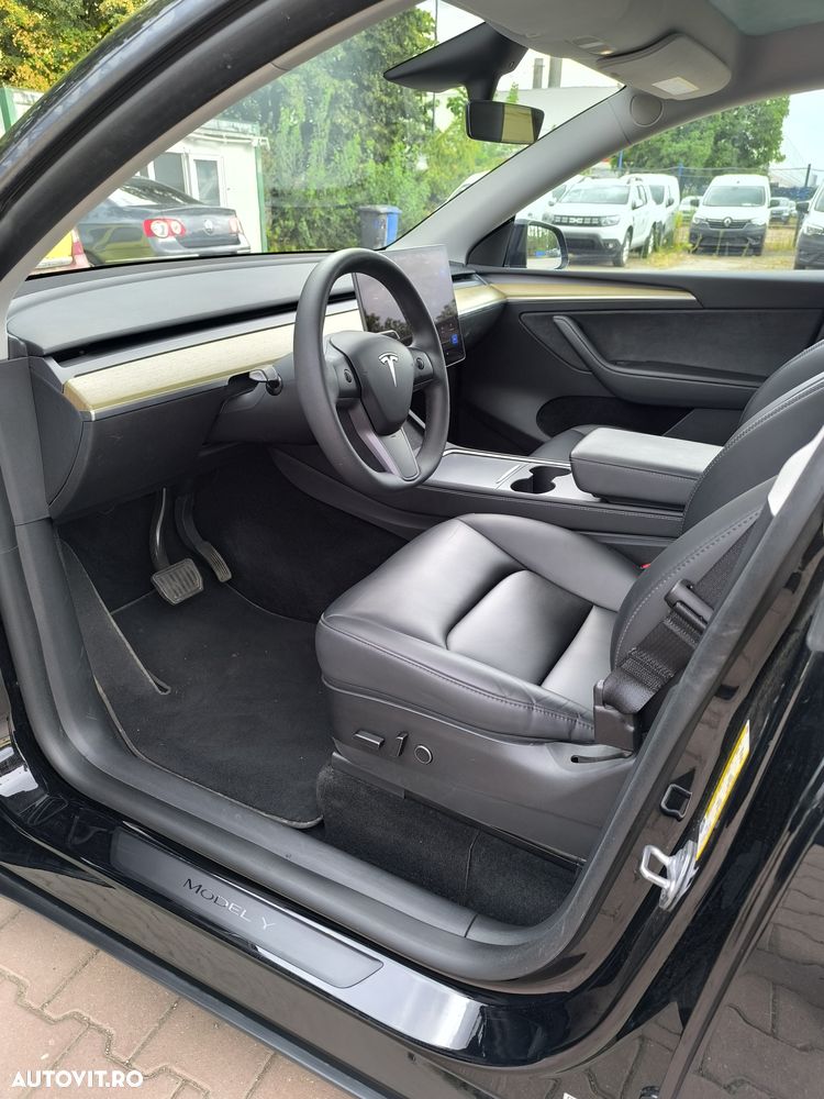 Tesla Model Y RWD - 9