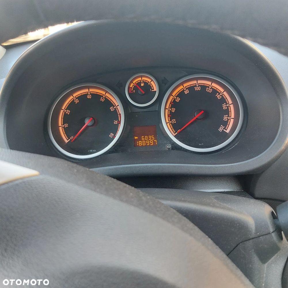 Opel Corsa 1.2 16V Cosmo - 4
