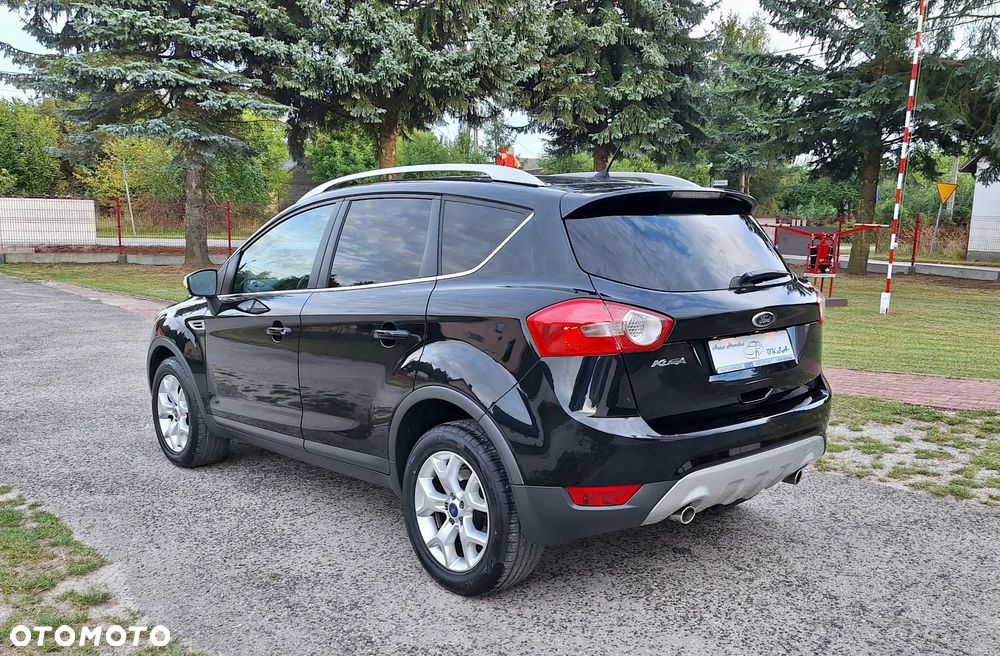 Ford Kuga 2.0 TDCi 2x4 Titanium - 12