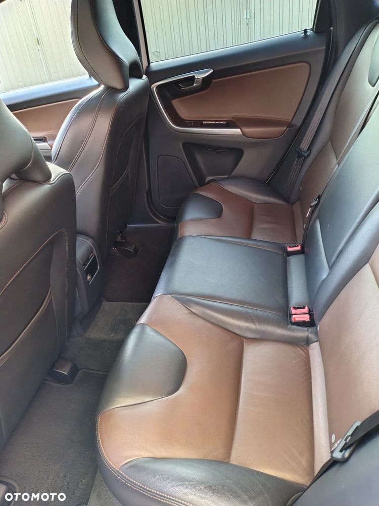 Volvo XC 60 D3 Geartronic Summum - 9