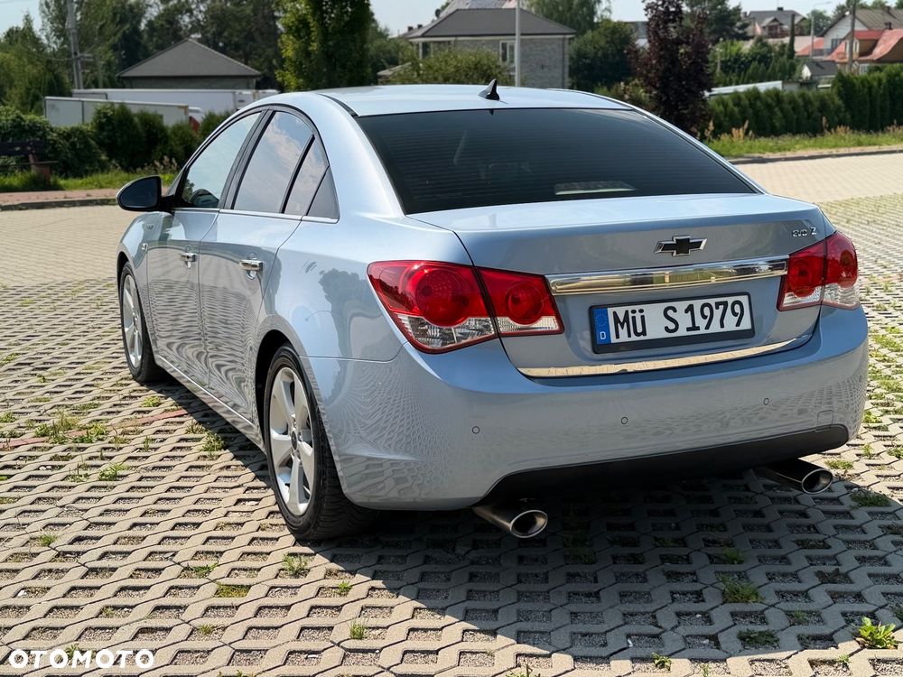 Chevrolet Cruze 1.8 LT+ - 4
