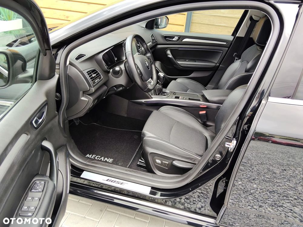 Renault Megane ENERGY dCi 130 BOSE EDITION - 11
