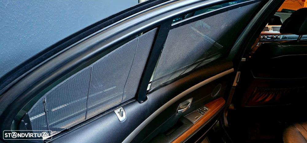 BMW 740 Li - 30