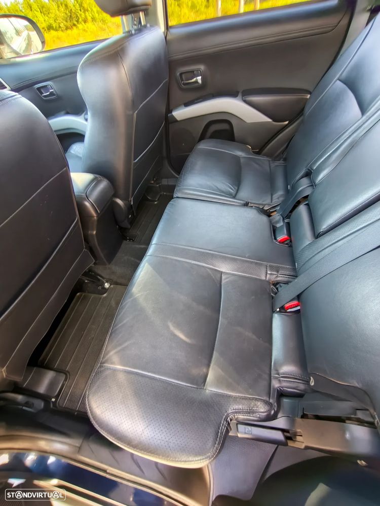 Mitsubishi Outlander 2.2 DI-D Instyle - 16