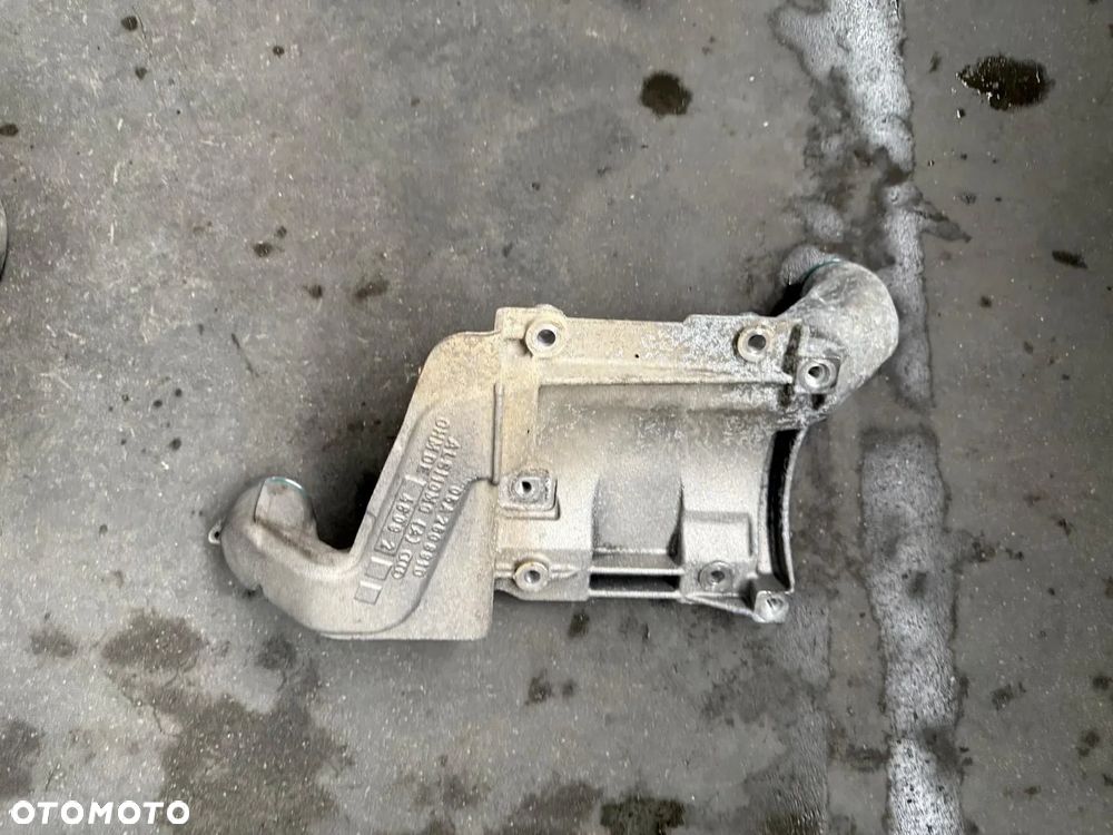 Łapa sprężarki klimy Audi Q7 v12 TDI 05A260881D - 1