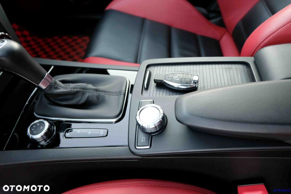 Mercedes-Benz Klasa C 63 AMG T AMG SPEEDSHIFT MCT - 17