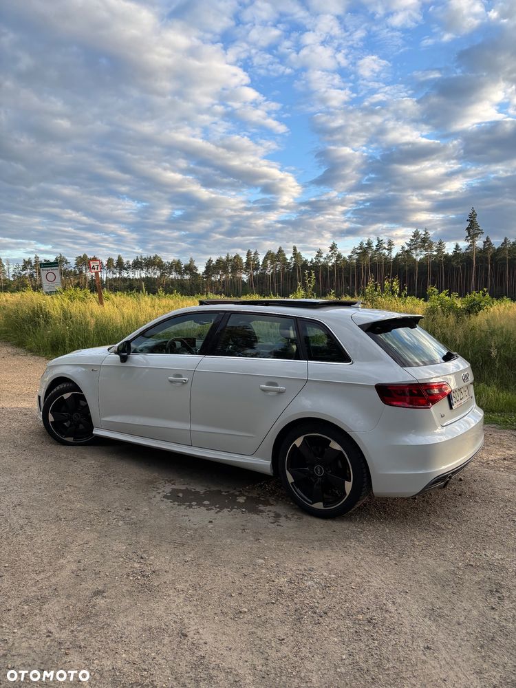 Audi A3 Sportback 1.6 TDI DPF S line Sportpaket - 7