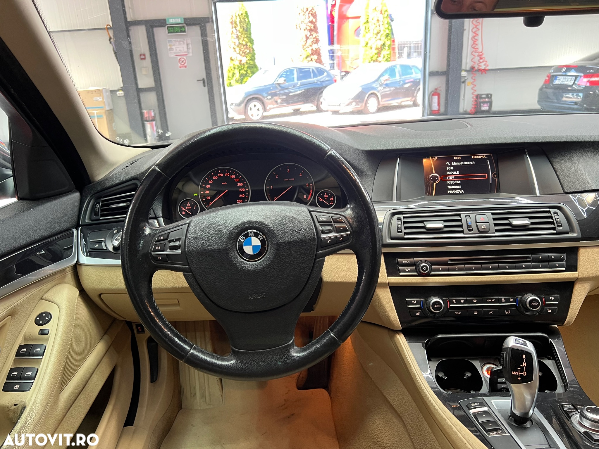 BMW Seria 5 520d - 12
