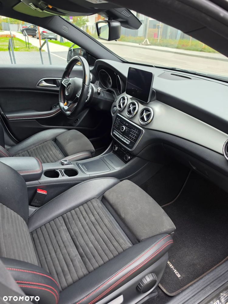 Mercedes-Benz CLA - 14