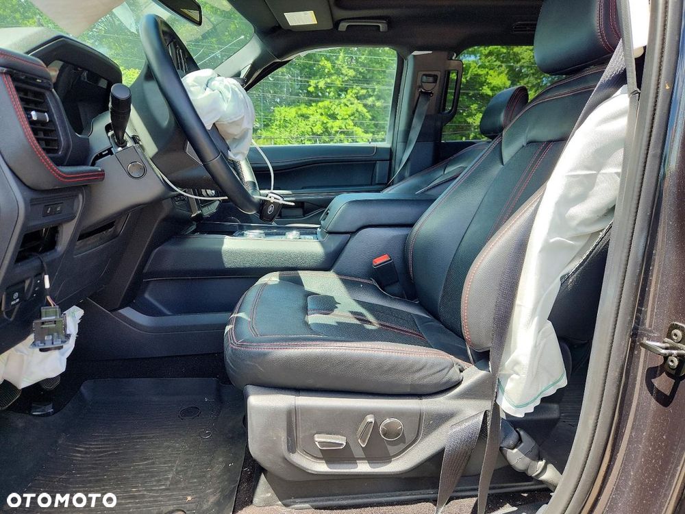 Ford Expedition - 8