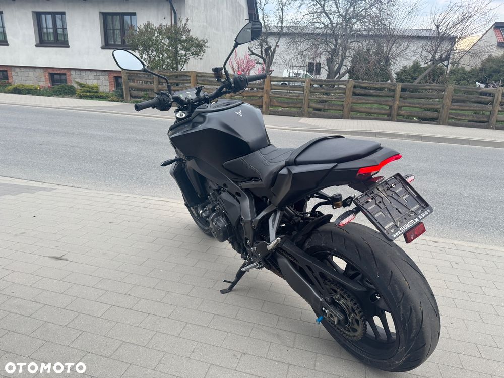 Yamaha MT - 7