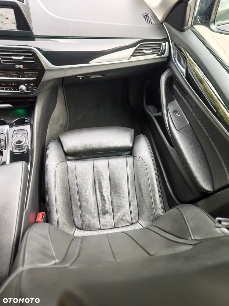 BMW Seria 5 520d Efficient Dynamics Edition Sport Line - 19